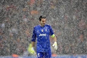 j9九游会登录 -格列兹曼手感滚烫，带领上海申花横扫罗马，赛后一句话霸气侧漏